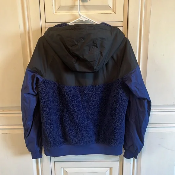 Nike jacket size kids XL navy blue